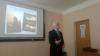 <img src='img' alt='Творческая встреча' />