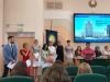 <img src='img' alt='Вручение дипломов' />