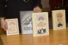 <img src='img' alt='Презентация книг' />