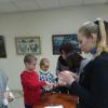 <img src='img' alt='выставка' />