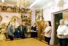 <img src='img' alt='творческая встреча' />