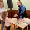 <img src='img' alt='Творческая встреча' />