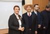 <img src='1' alt='Китайская делегация' />