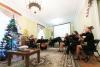 <img src='img' alt='Творческая встреча' />