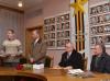 <img src='IMG' alt='Творческая встреча' />
