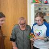 <img src='img' alt='Волонтеры' />