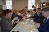 <img src='img' alt='Волонтеры' />