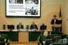 <img src="img" alt="заседание университета" />