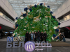 <img src="img" alt="Знакомство с достижениями страны" />