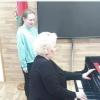 <img src="img" alt="Мечтаю быть учителем" />