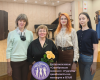 <img src="img" alt="серебряный звон" />