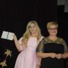 <img src='IMG' alt='Вручение дипломов' />