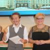 <img src='g54' alt='Вручение дипломов' />
